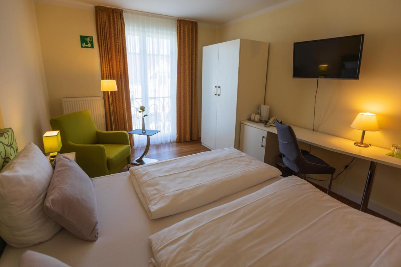 Landhotel Gillenfelder Hof Bagian luar foto